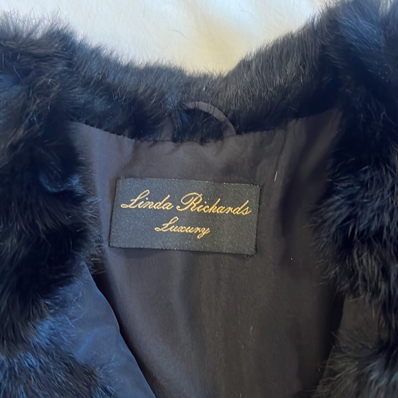 Linda Richard’s black fur very suede detail - Picture 6 of 6
